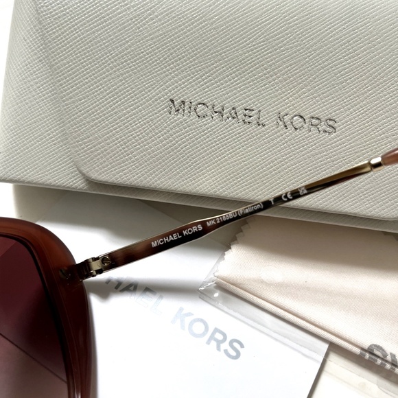 New in Case Original MICHAEL KORS Flatiron Sunglasses Rhinestones Pink MK2185BU - Picture 9 of 10